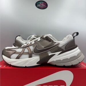 Nike V2K Run Mink Brown Ironstone BRAND NEW Size 10 Women